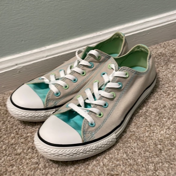 Converse Other - Converse Low Top Sneakers